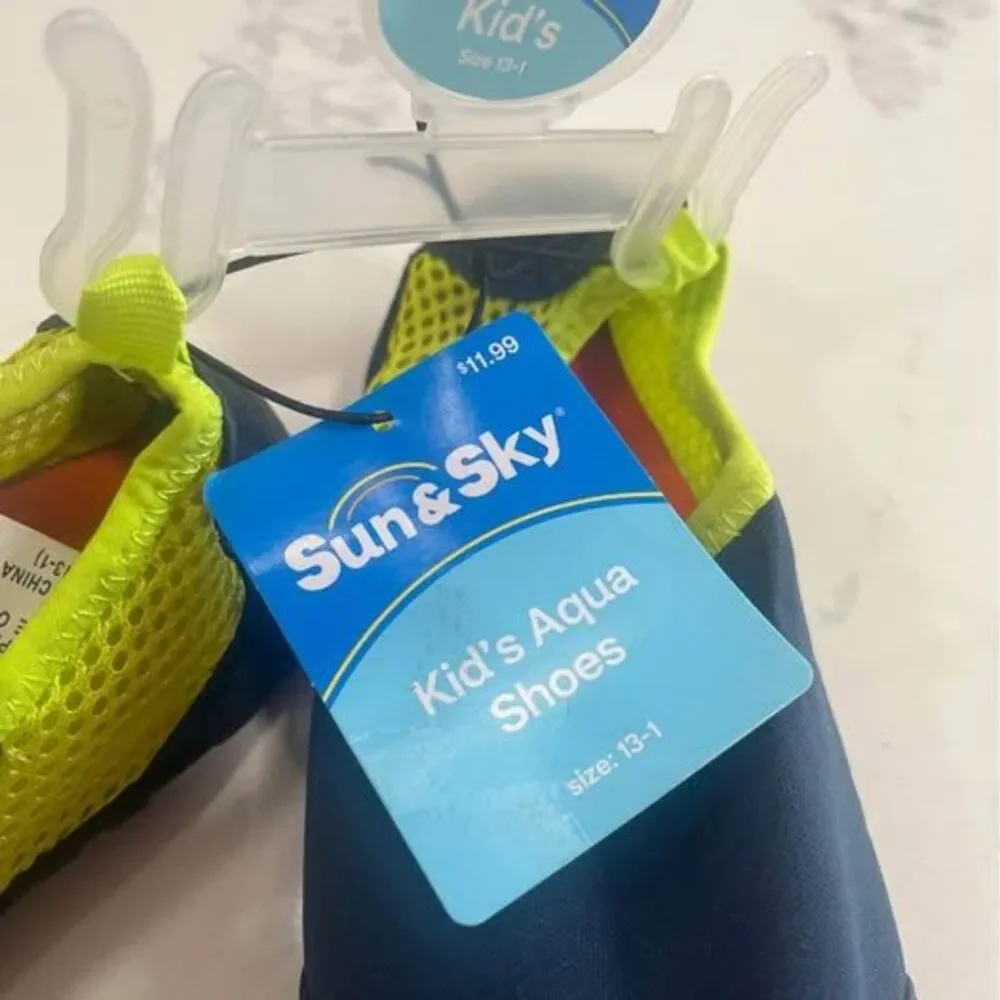 Sun & Sky nwt water